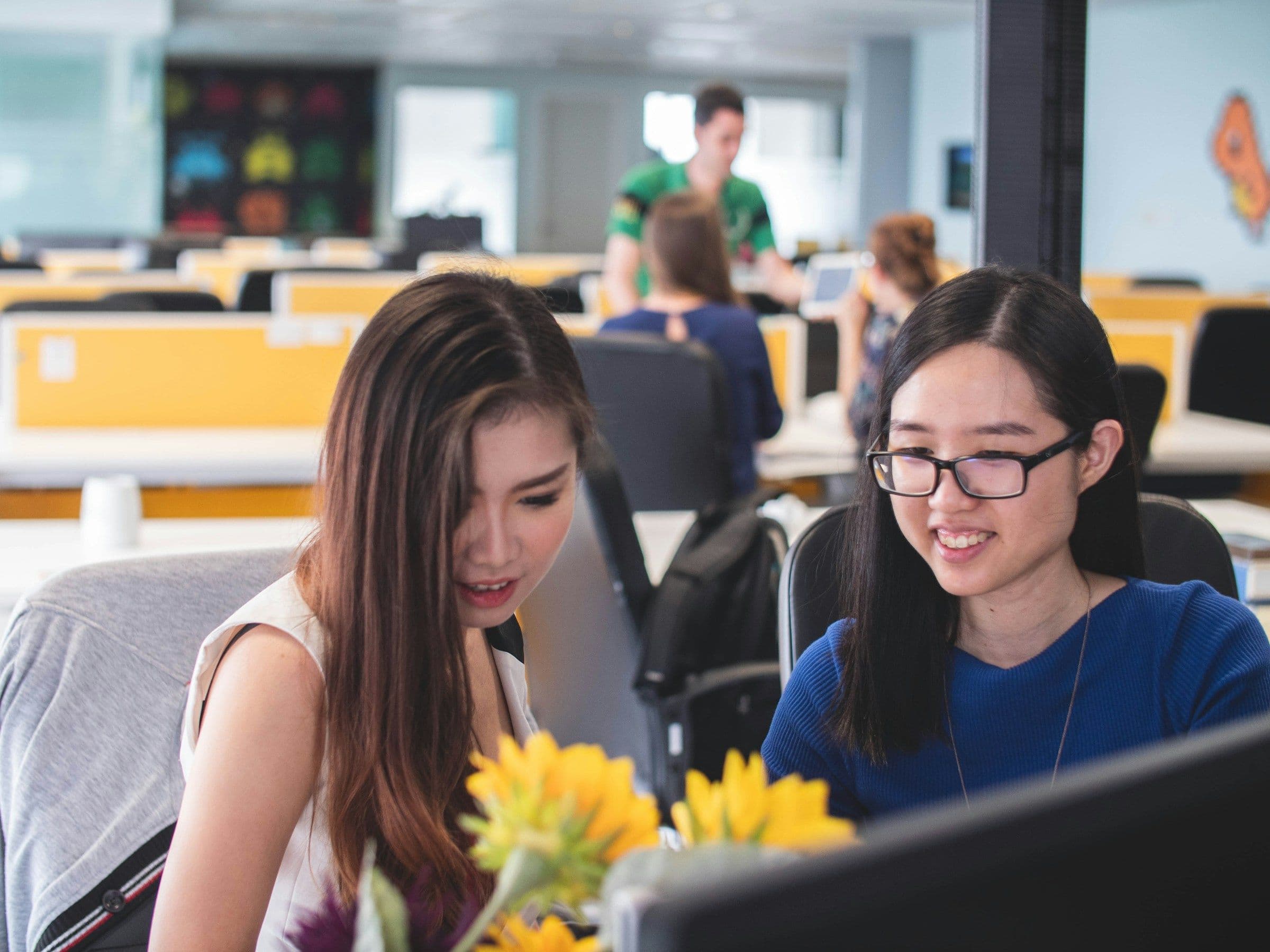 team checking work - Evernote Alternatives